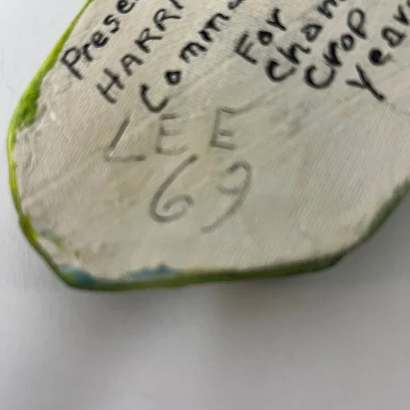 Vintage 1969 Lee Signed Ceramic Dandelion Wall Plaque AFB Folk Art 3 - 8" - Picture 4 of 4